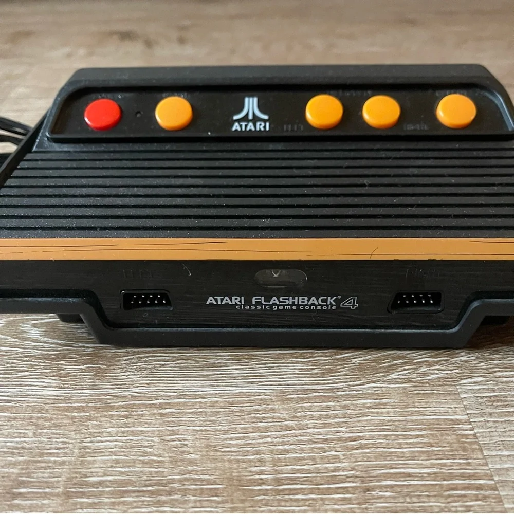 Flashback 4 Black Console with controls